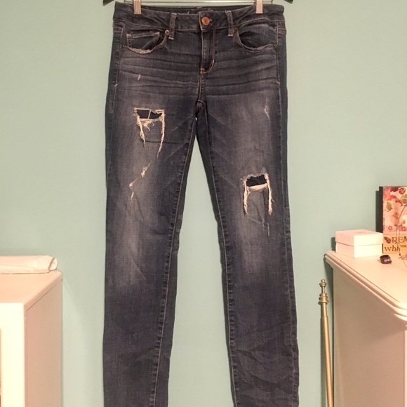 American Eagle Ripped Jeans - Picture 2 of 2